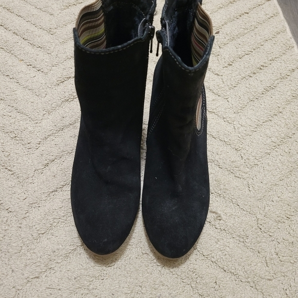 ERIC MICHAEL European Black Suede Wedge Ankle Boots, Chelsea boot style - Picture 4 of 10